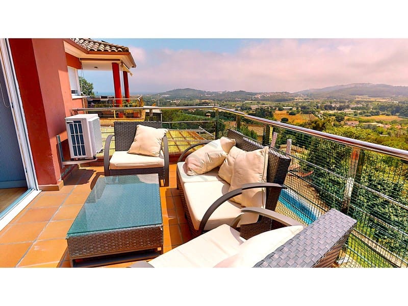 6 Zimmer Villa zu verkaufen in Platja d'Aro mit Garage - 1.850.000 € (Ref: 9262833)