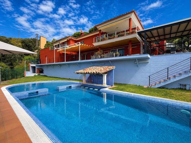 6 chambre Villa/Maison à vendre à Platja d'Aro, Castell-Platja d'Aro avec piscine garage - 1 675 000 € (Ref: 9262833)
