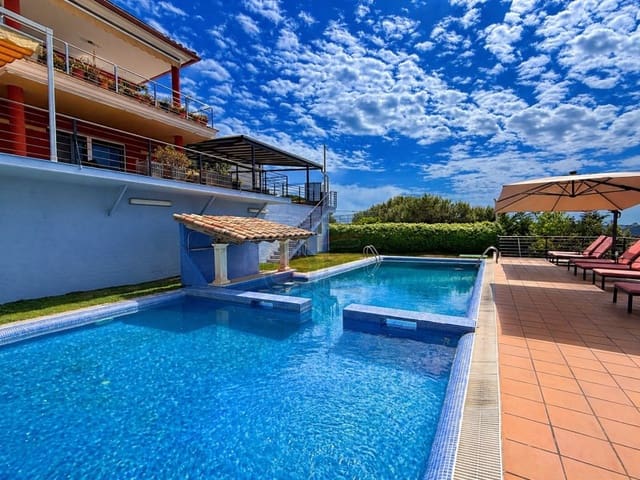 6 chambre Villa/Maison à vendre à Platja d'Aro, Castell-Platja d'Aro avec piscine garage - 1 675 000 € (Ref: 9262833)