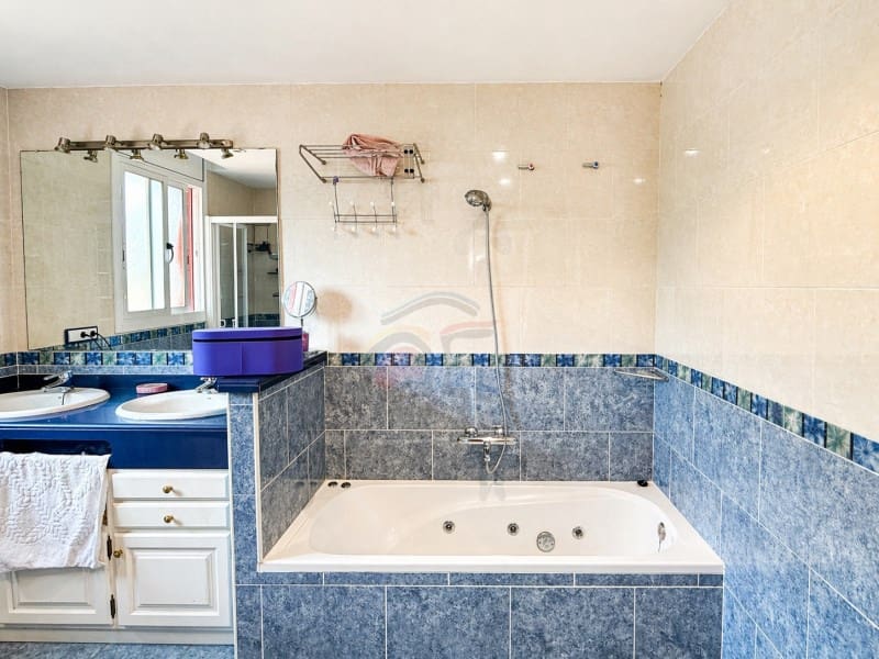 6 quarto Moradia para venda em Platja d'Aro com piscina garagem - 1 675 000 € (Ref: 9262833)
