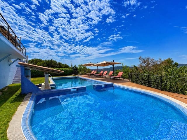 6 chambre Villa/Maison à vendre à Platja d'Aro, Castell-Platja d'Aro avec piscine garage - 1 675 000 € (Ref: 9262833)