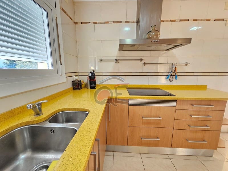 3 bedroom Villa for sale in Santa Cristina d'Aro with garage - € 377,500 (Ref: 9294332)