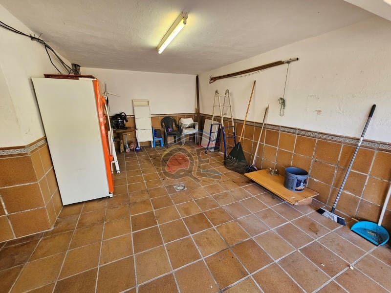 3 bedroom Villa for sale in Santa Cristina d'Aro with garage - € 377,500 (Ref: 9294332)