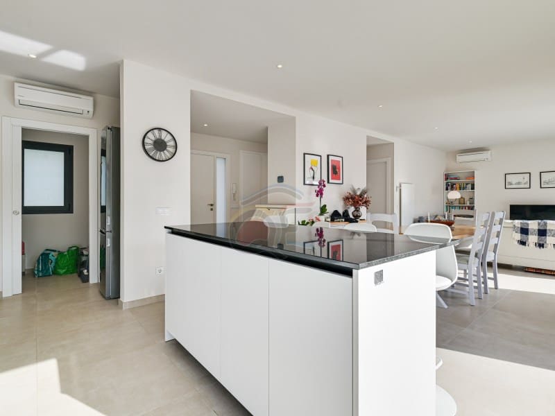 4 slaapkamer Villa te koop in Santa Cristina d'Aro - € 647.500 (Ref: 9446648)