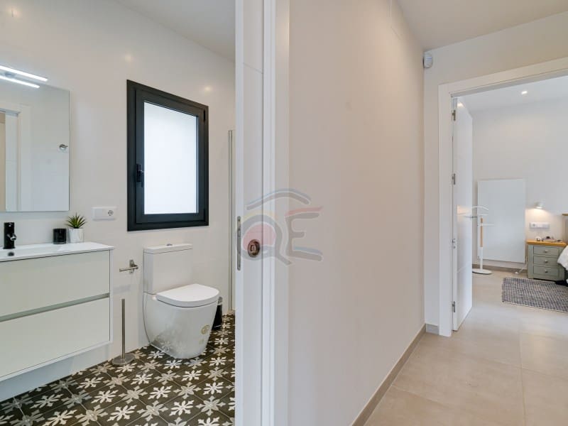 4 slaapkamer Villa te koop in Santa Cristina d'Aro - € 647.500 (Ref: 9446648)