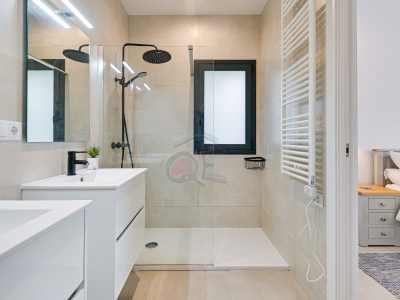 4 slaapkamer Villa te koop in Santa Cristina d'Aro - € 647.500 (Ref: 9446648)