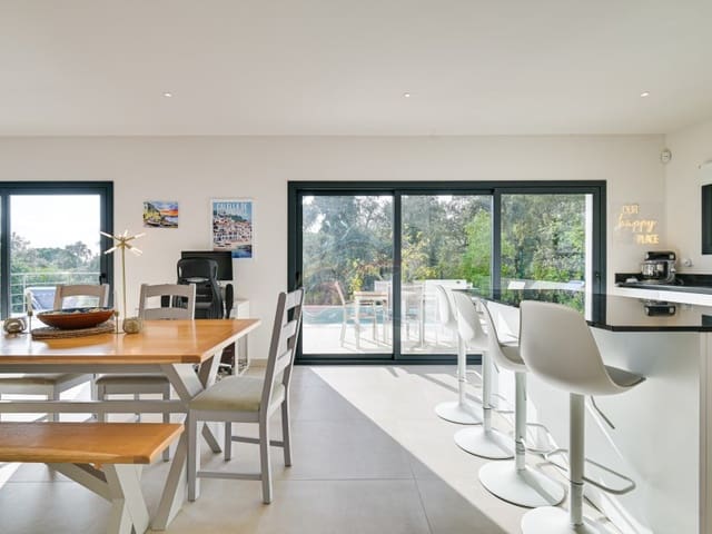 4 soveværelse Villa til salg i Santa Cristina d'Aro - € 647.500 (Ref: 9446648)