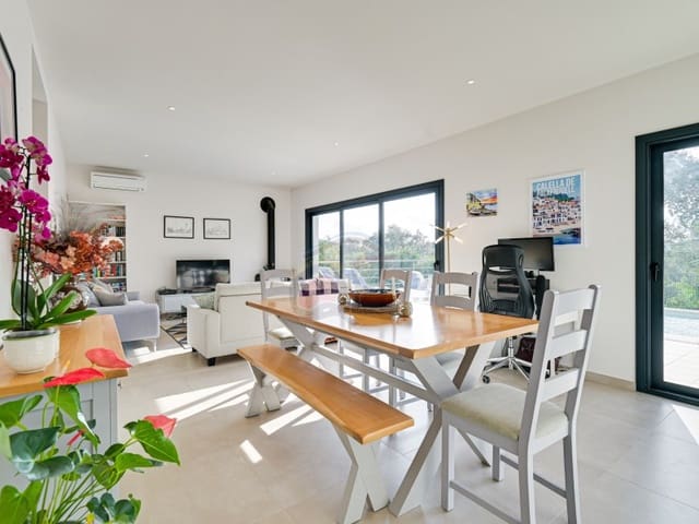 4 soveværelse Villa til salg i Santa Cristina d'Aro - € 647.500 (Ref: 9446648)