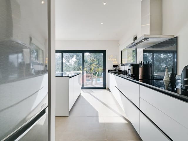 4 soveværelse Villa til salg i Santa Cristina d'Aro - € 647.500 (Ref: 9446648)