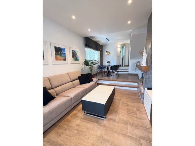 3 soverom Hus til salgs i Platja d'Aro, Castell-Platja d'Aro med svømmebasseng - € 490 000 (Ref: 9541058)