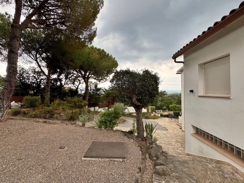 7 quarto Moradia para venda em Santa Cristina d'Aro com piscina garagem - 1 375 000 € (Ref: 9582905)