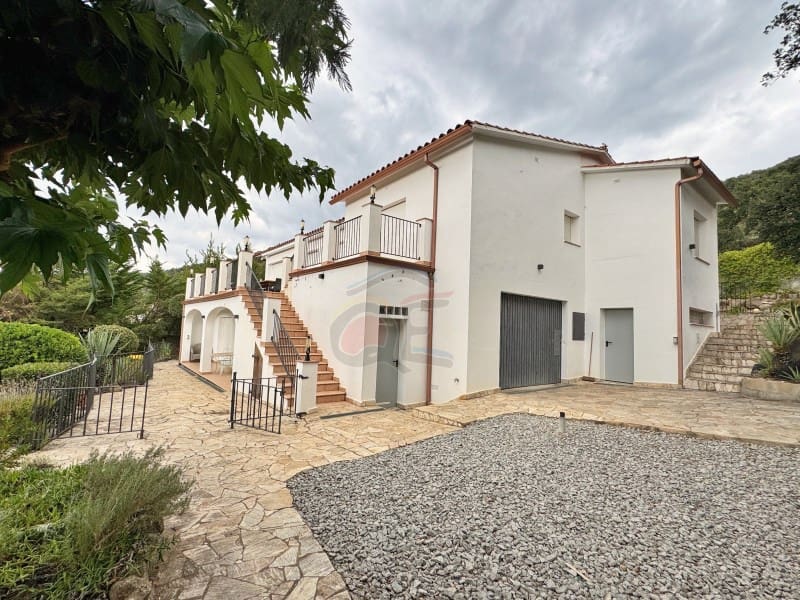 7 quarto Moradia para venda em Santa Cristina d'Aro com piscina garagem - 1 375 000 € (Ref: 9582905)
