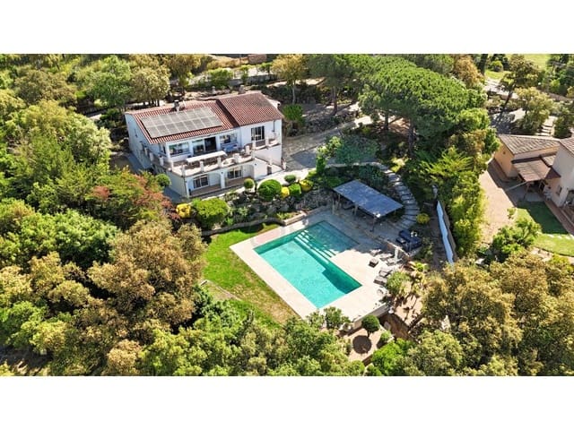 7 sypialnia Willa na sprzedaż w Santa Cristina d'Aro z basenem garażem - 1 375 000 € (Ref: 9582905)