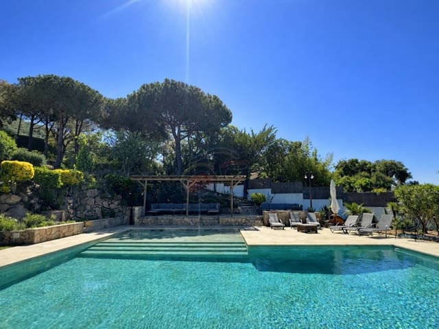 7 sypialnia Willa na sprzedaż w Santa Cristina d'Aro z basenem garażem - 1 375 000 € (Ref: 9582905)