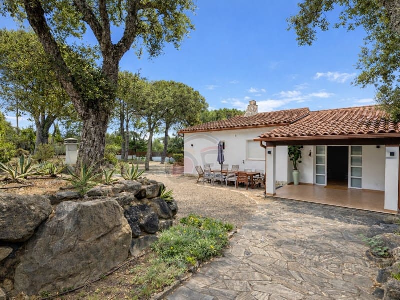 7 bedroom Villa for sale in Santa Cristina d'Aro with pool garage - € 1,375,000 (Ref: 9582905)