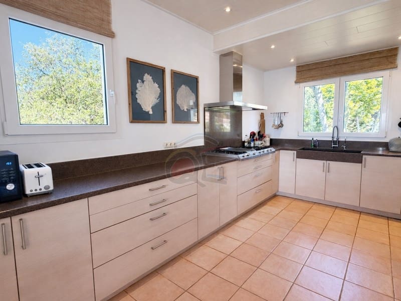 7 bedroom Villa for sale in Santa Cristina d'Aro with pool garage - € 1,375,000 (Ref: 9582905)