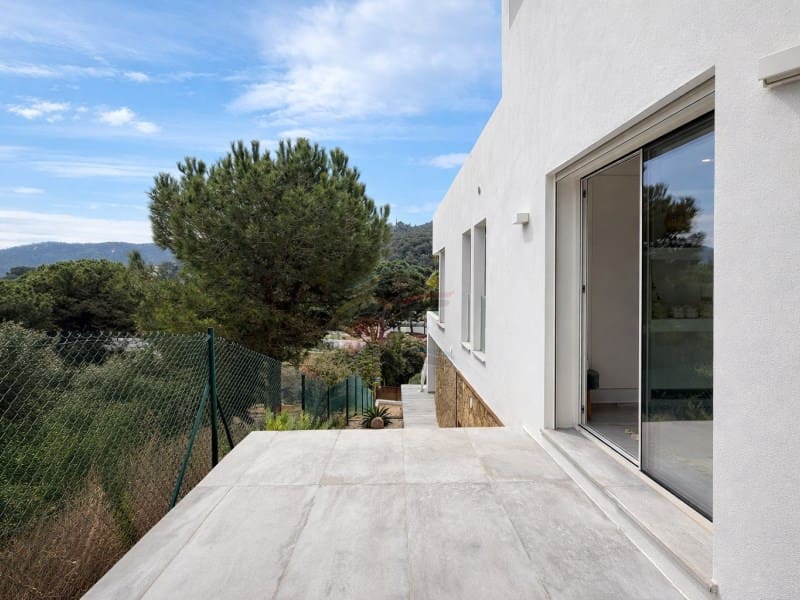 4 bedroom Villa for sale in Calonge i Sant Antoni with pool - € 1,250,000 (Ref: 9682429)