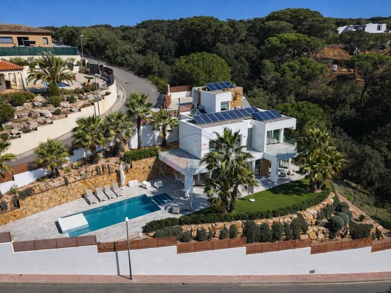 4 bedroom Villa for sale in Calonge i Sant Antoni with pool - € 1,250,000 (Ref: 9682429)
