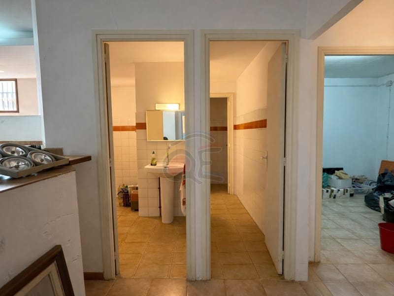 Commercial for sale in Calonge i Sant Antoni - € 150,000 (Ref: 9690384)