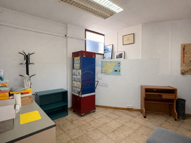 Commercial for sale in Calonge i Sant Antoni - € 150,000 (Ref: 9690384)