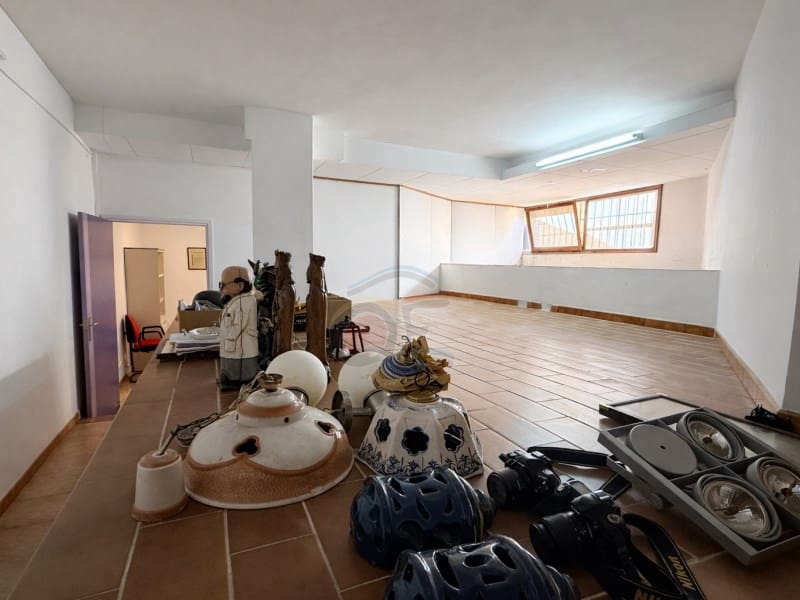 Commercial for sale in Calonge i Sant Antoni - € 150,000 (Ref: 9690384)