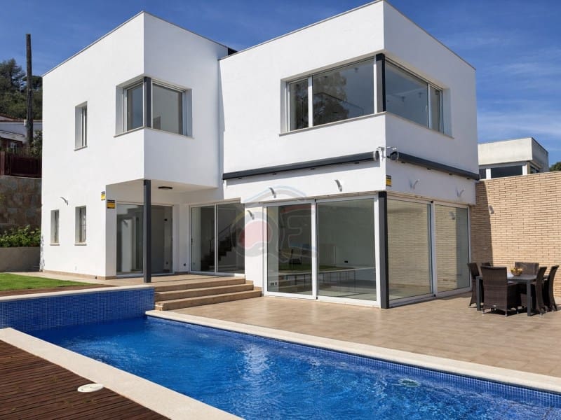 4 sovrum Villa till salu i Calonge i Sant Antoni med garage - 799 000 € (Ref: 9690385)