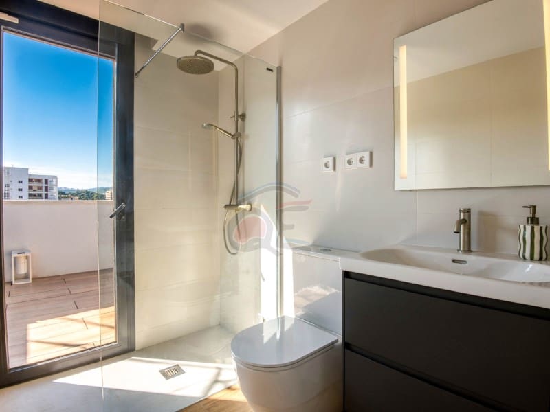 3 soveværelse Penthouse til salg i Sant Antoni de Calonge med swimmingpool garage - € 1.500.000 (Ref: 9695162)