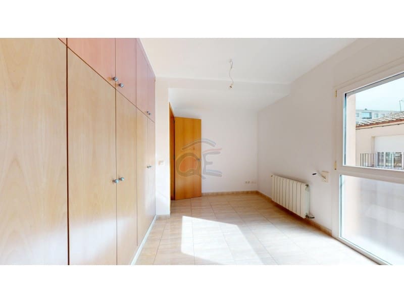 4 bedroom Apartment for sale in Palamos - € 345,000 (Ref: 9698712)