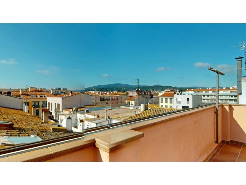 4 bedroom Apartment for sale in Palamos - € 345,000 (Ref: 9698712)