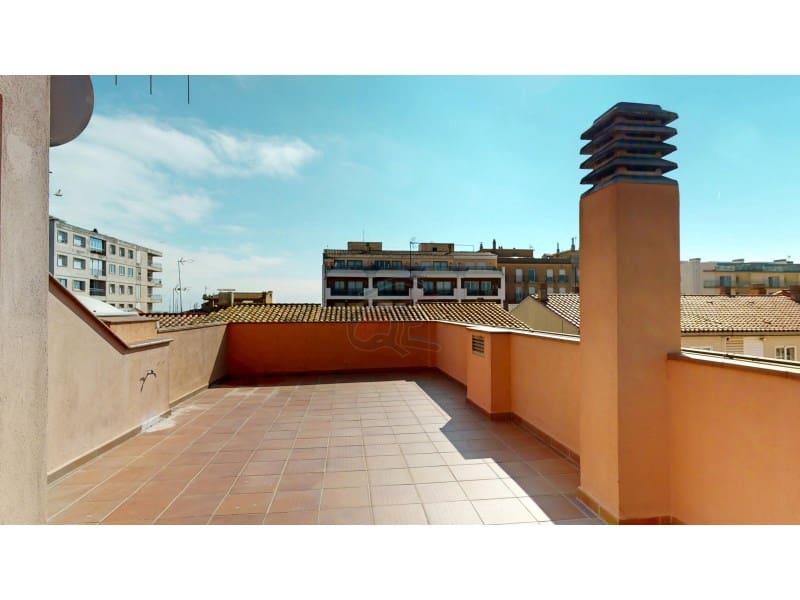 4 bedroom Apartment for sale in Palamos - € 345,000 (Ref: 9698712)