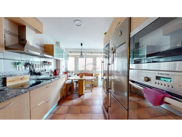 3 soveværelse Lejlighed til salg i Girona by - € 480.000 (Ref: 9698713)