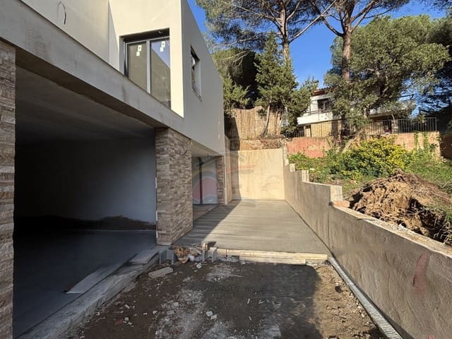 5 soveværelse Villa til salg i Calonge i Sant Antoni med garage - € 950.000 (Ref: 9986526)