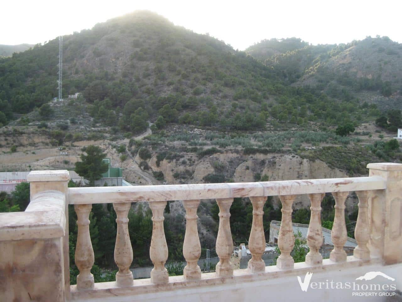 5 soveværelse Byhus til salg i Urracal - € 50.000 (Ref: 3218851)