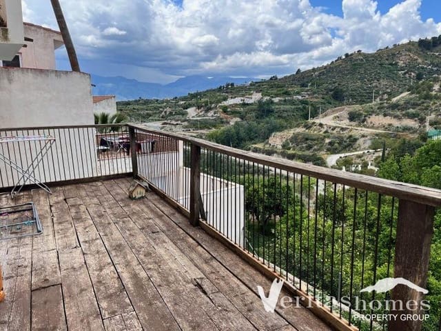 5 soveværelse Byhus til salg i Urrácal - € 50.000 (Ref: 3218851)