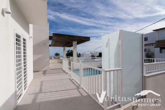 4 bedroom Villa for sale in Mojácar with pool - € 790,000 (Ref: 4308853)