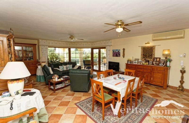 5 soveværelse Villa til salg i Cala Panizo med swimmingpool - € 1.100.000 (Ref: 6882292)