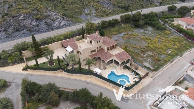 5 soveværelse Villa til salg i Cala Panizo med swimmingpool - € 1.100.000 (Ref: 6882292)
