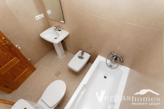 Apartamento de 2 habitaciones en Los Gallardos en venta con piscina - 150.000 € (Ref: 7012066)