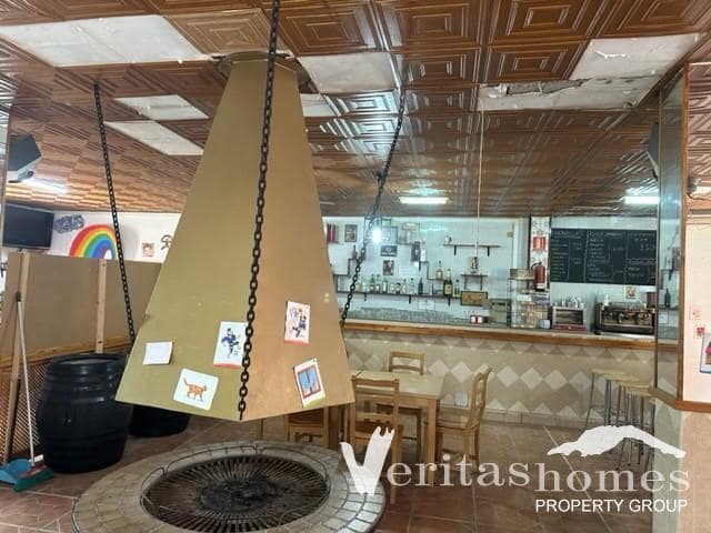 9 soverom Kommersiell til salgs i Los Gallardos - € 385 000 (Ref: 7629242)