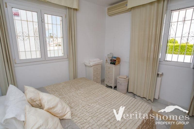 4 Zimmer Villa zu verkaufen in Mojacar mit Pool - 595.000 € (Ref: 8364898)