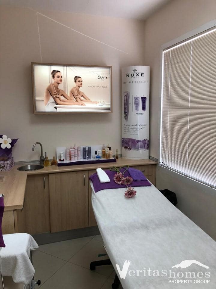 Kommersiell till salu i Mojacar - 175 000 € (Ref: 8508190)