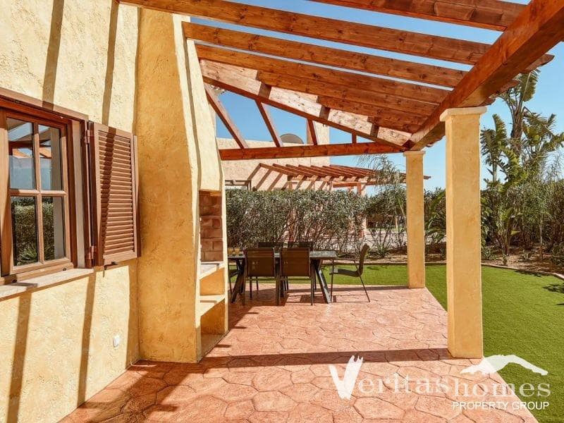 4 bedroom Villa for sale in Cuevas del Almanzora with pool - € 406,850 (Ref: 8757196)