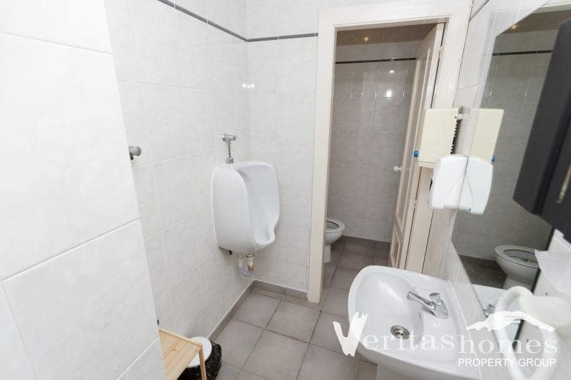 Erhverv til salg i Mojacar - € 250.000 (Ref: 8830547)