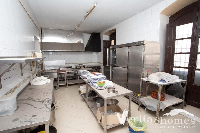 8 sypialnia Willa na sprzedaż w Mojacar - 950 000 € (Ref: 8844099)