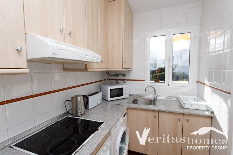 2 soverom Leilighet til salgs i Mojacar med svømmebasseng garasje - € 225 000 (Ref: 8901651)