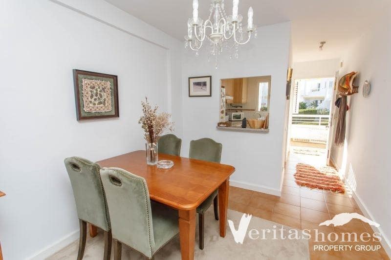 2 soverom Leilighet til salgs i Mojacar med svømmebasseng garasje - € 225 000 (Ref: 8901651)