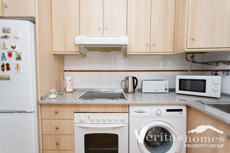 2 soverom Leilighet til salgs i Mojacar med svømmebasseng garasje - € 225 000 (Ref: 8901651)