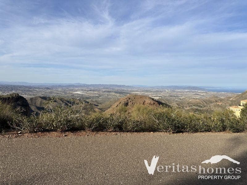 Grunde uden byggetilladelser til salg i Turre - € 80.000 (Ref: 9041812)