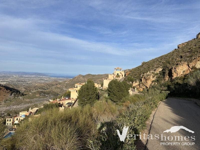 Grunde uden byggetilladelser til salg i Turre - € 80.000 (Ref: 9041812)