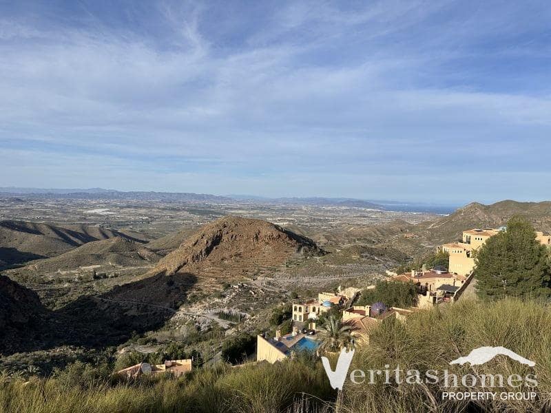 Grunde uden byggetilladelser til salg i Turre - € 80.000 (Ref: 9041812)